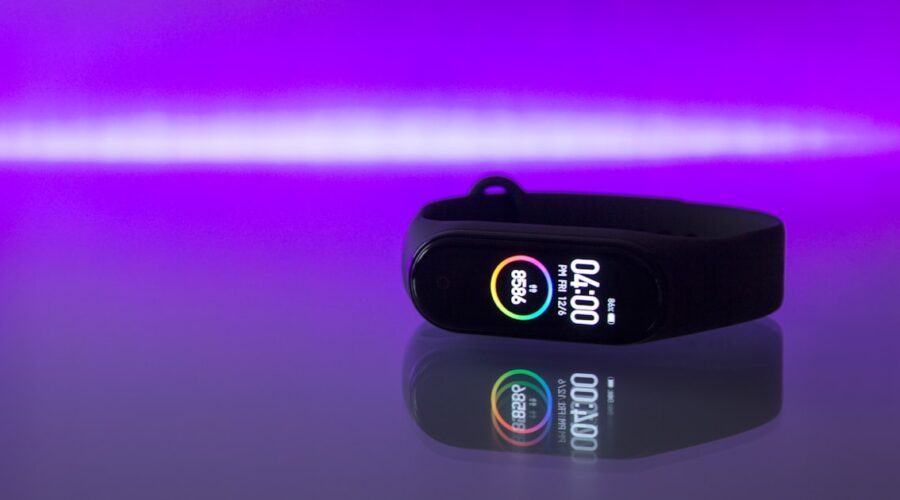 Fitness tracker band displaying a step count, the compact style behind most affordable fitness trackers