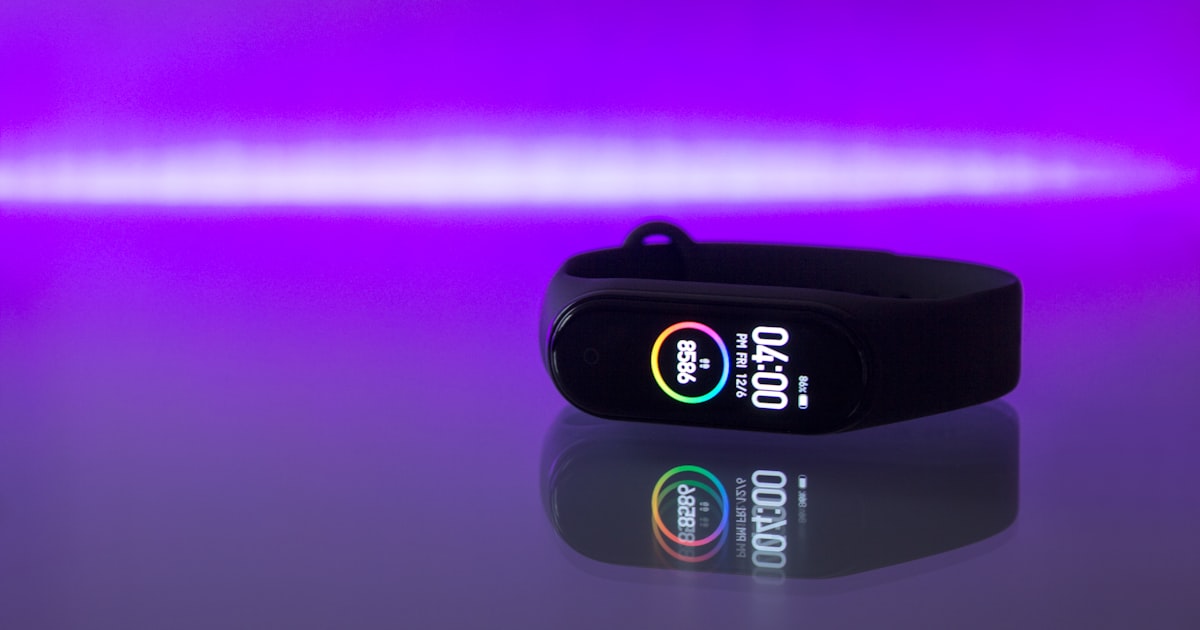 Fitness tracker band displaying a step count, the compact style behind most affordable fitness trackers