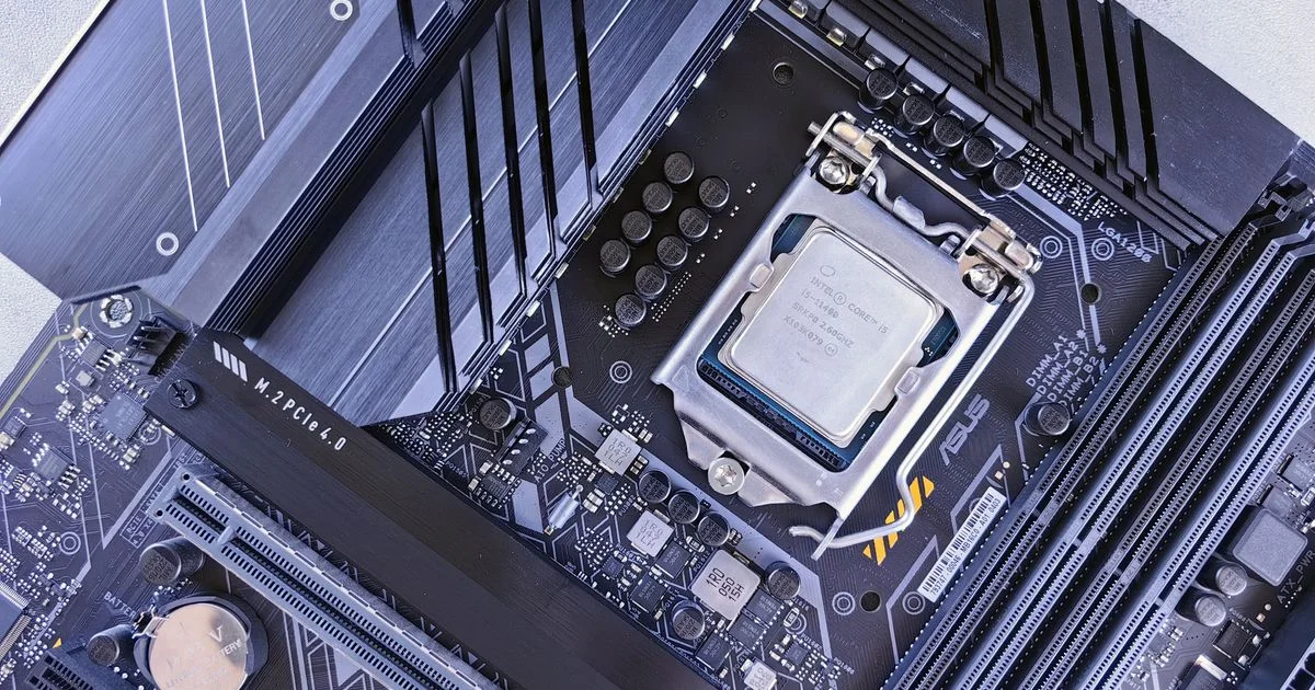 Motherboard M.2 PCIe 4.0 slot beside the processor socket, the hardware behind the difference between NVMe SSD and SATA SSD